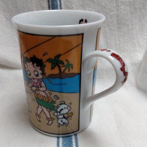 The Danbury Mint || "Aloha Betty" Mug
